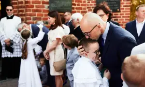 Ile bierze fotograf za komunie? Ceny i co warto wiedzieć