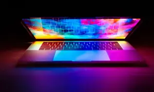Jaki laptop do Photoshopa? Wybierz najlepszy model do edycji zdjęć