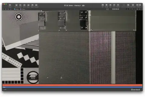 Test obrazu wideo z widocznymi artefaktami aliasingu. Widoczne są linie, kwadraty i logo ARRI.