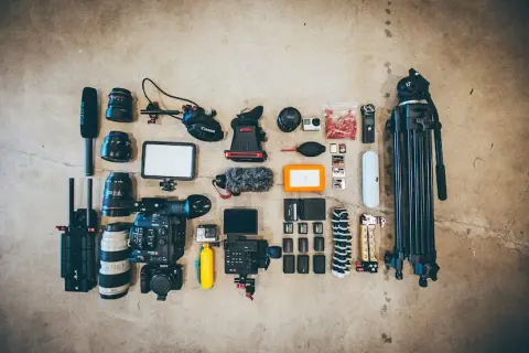 Ile zarabia fotograf produktowy? Odkryj prawdziwe zarobki w branży