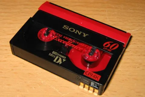 Mini DV kaseta Sony Excellence, 60 minut nagrania. Pamiętasz te czasy?