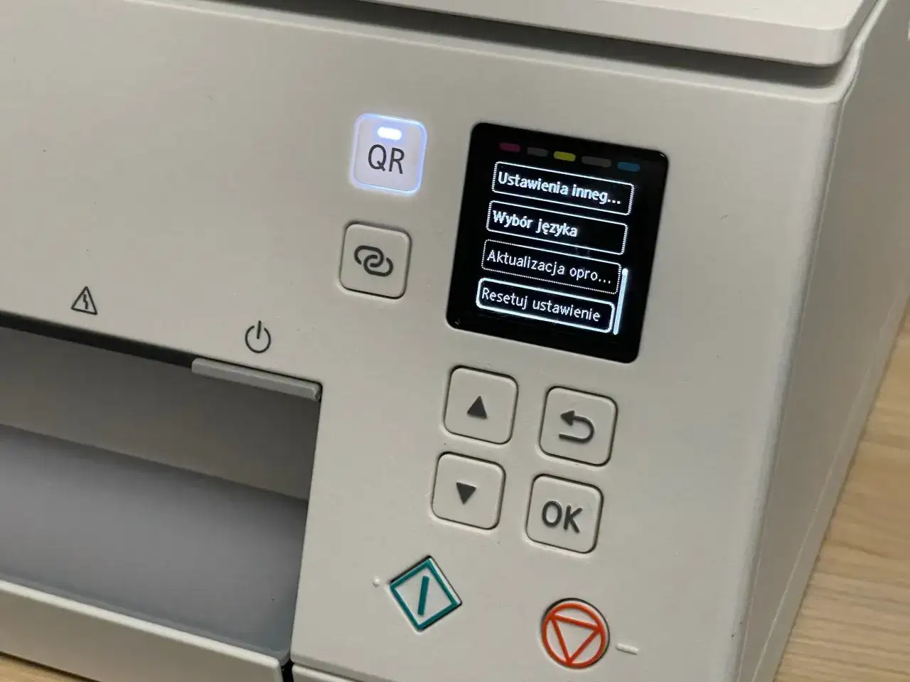 Ekran drukarki Canon z opcją 