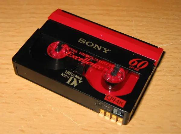 Mini DV kaseta Sony Excellence, 60 minut nagrania. Pamiętasz te czasy?